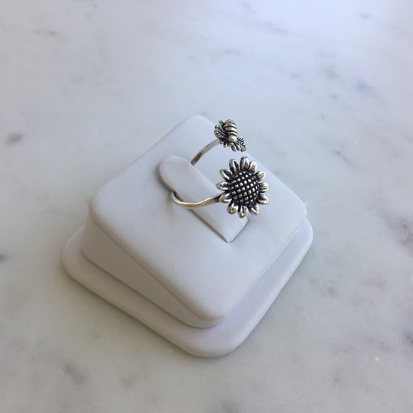 Sterling Silver Bee & Sunflower Ring - Picture 2 of 14